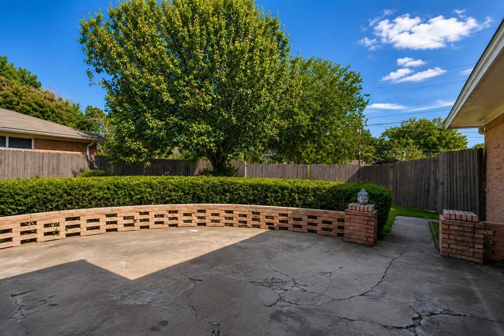 1560 Mapleton Drive