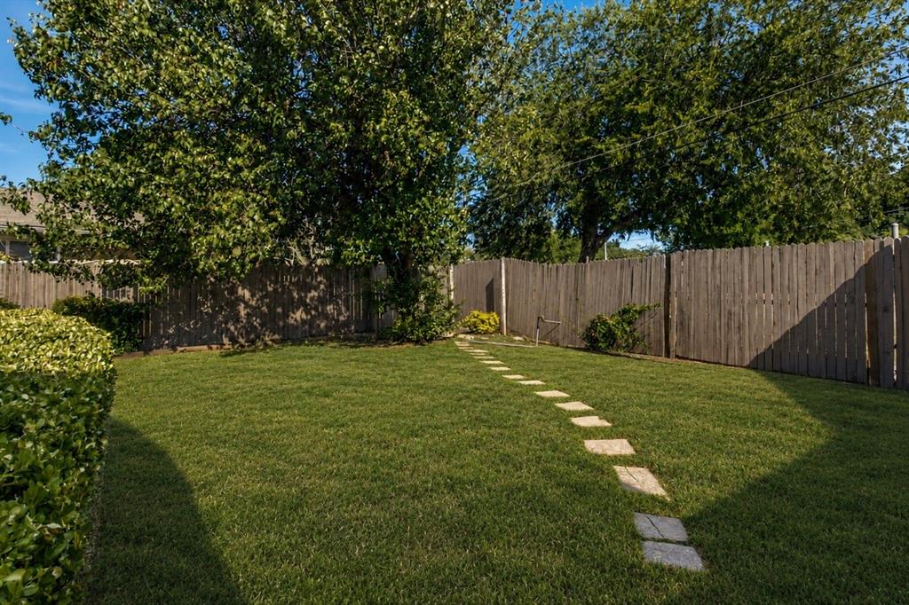 1560 Mapleton Drive