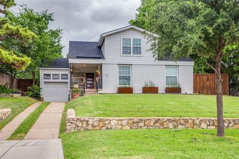 4216 Lovell Avenue Fort Worth TX 76107