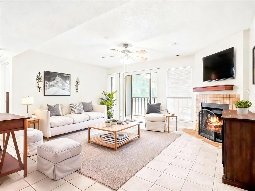 Cambridge Condos Ph 01 03 - Residential