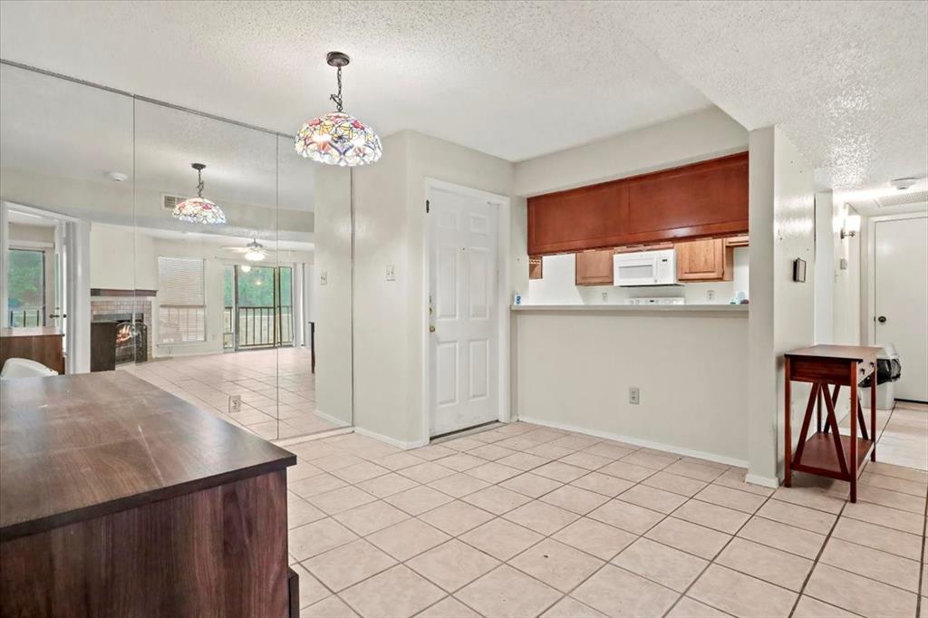 Cambridge Condos Ph 01 03 - Residential