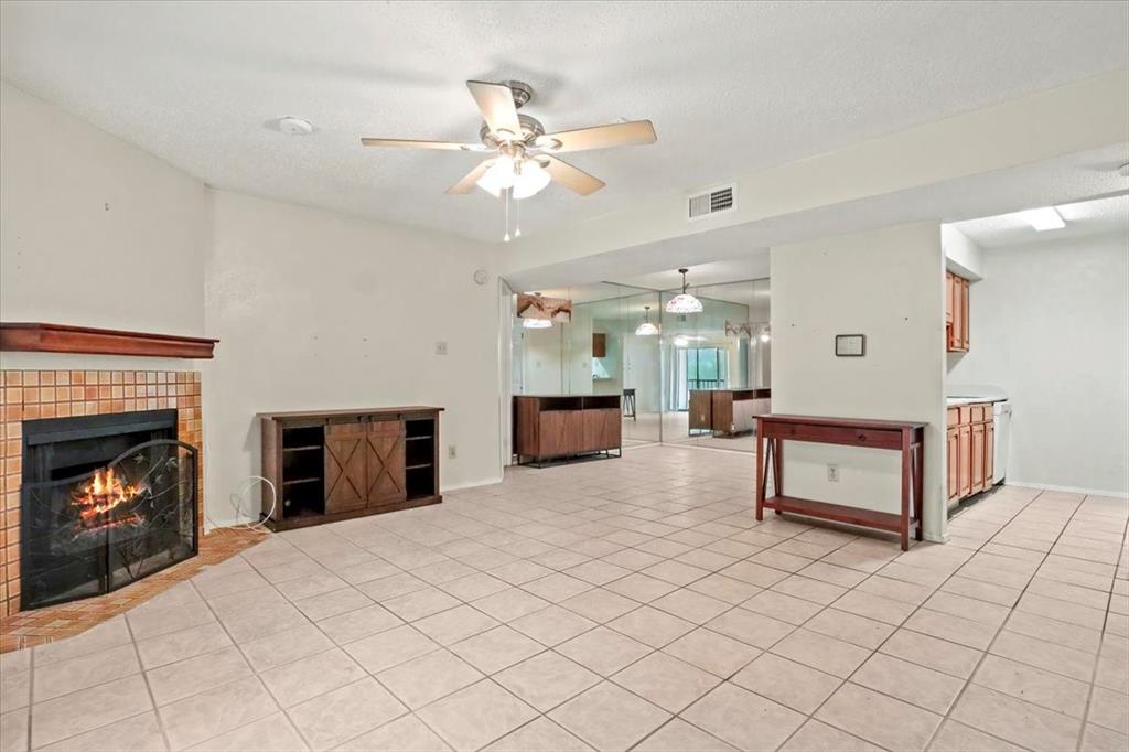 Cambridge Condos Ph 01 03 - Residential