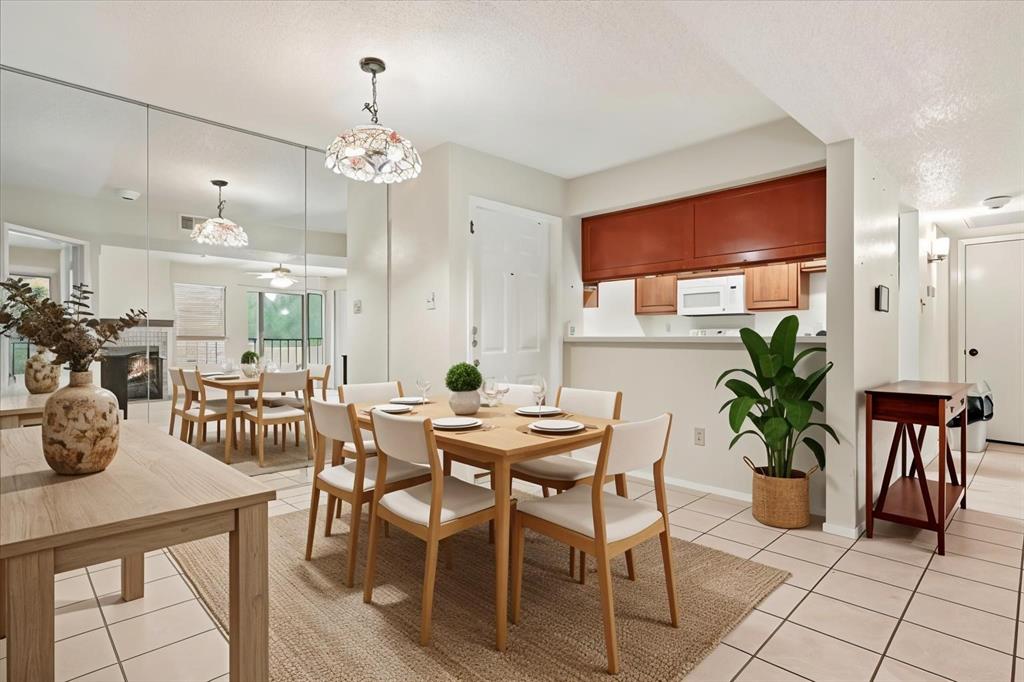 Cambridge Condos Ph 01 03 - Residential