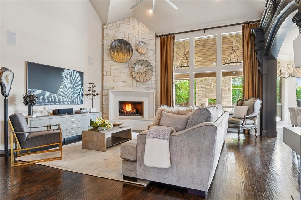 2815 Mona Vale Road
