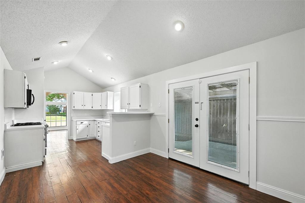 Flower Hill 06 - Residential