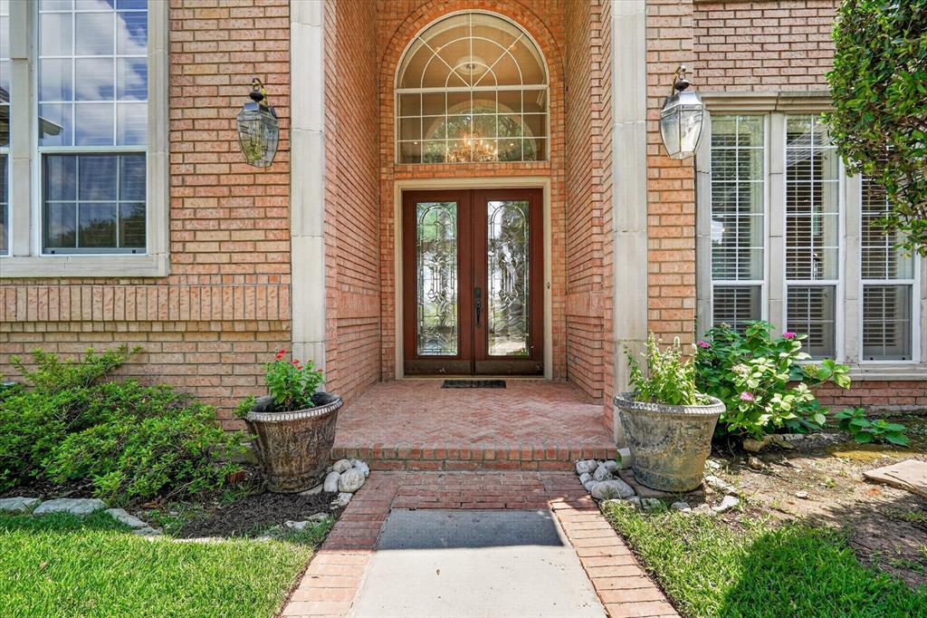 702 Buttermilk Drive