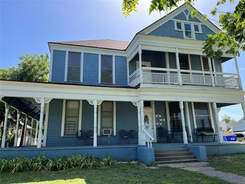 Photo of 2624 N 17th Street, Waco, TX 76708 (MLS # 21414959)
