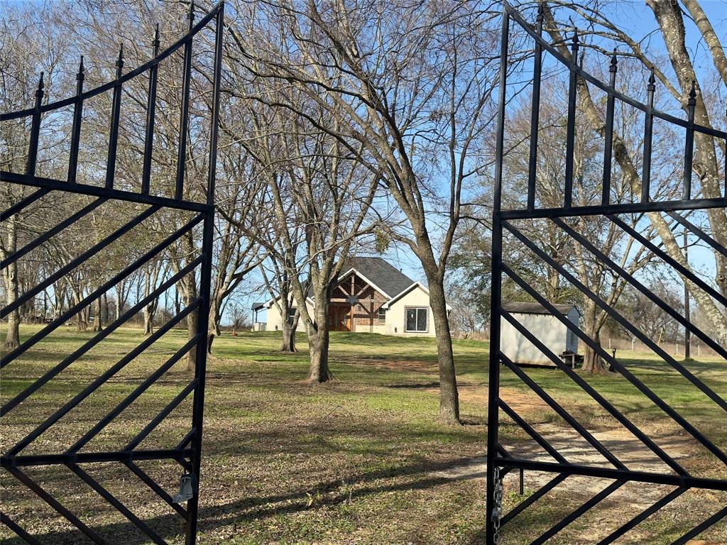 Spring Vly Acres - Residential