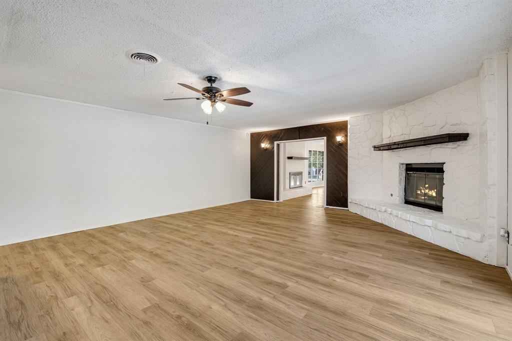 Saginaw, Texas 76179, United States, 3 Bedrooms Bedrooms, ,2 BathroomsBathrooms,Residential,Active,38360