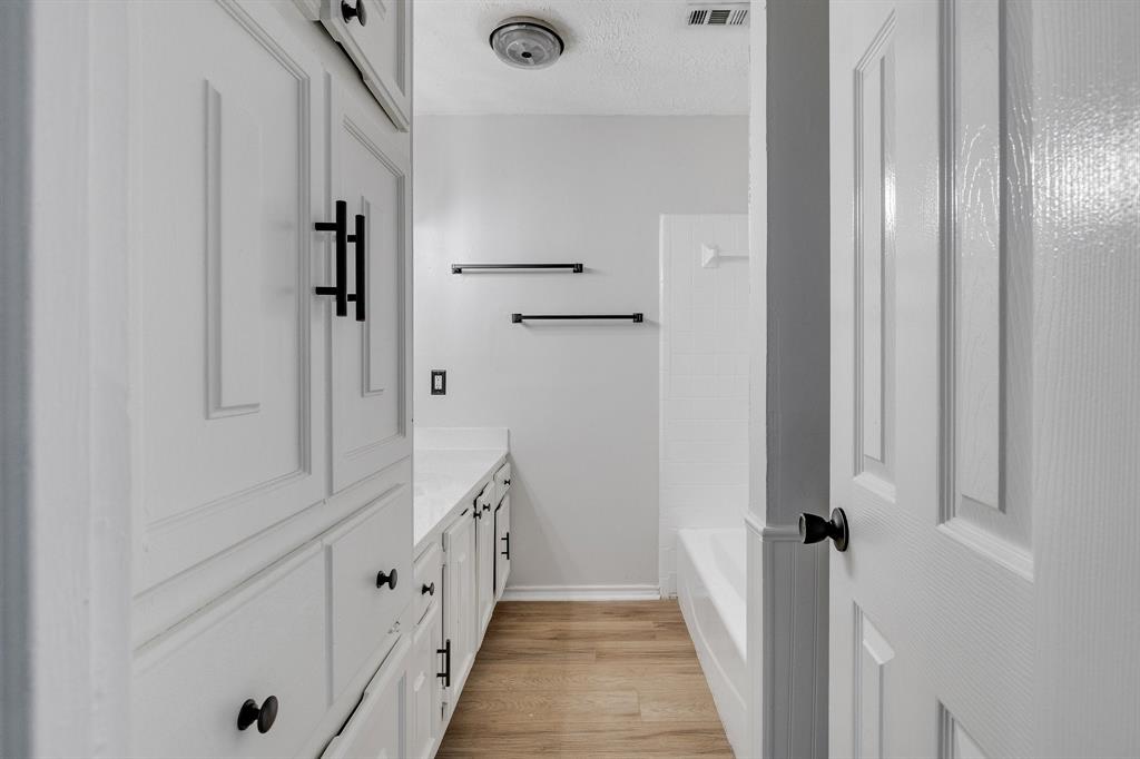 Saginaw, Texas 76179, United States, 3 Bedrooms Bedrooms, ,2 BathroomsBathrooms,Residential,Active,38360