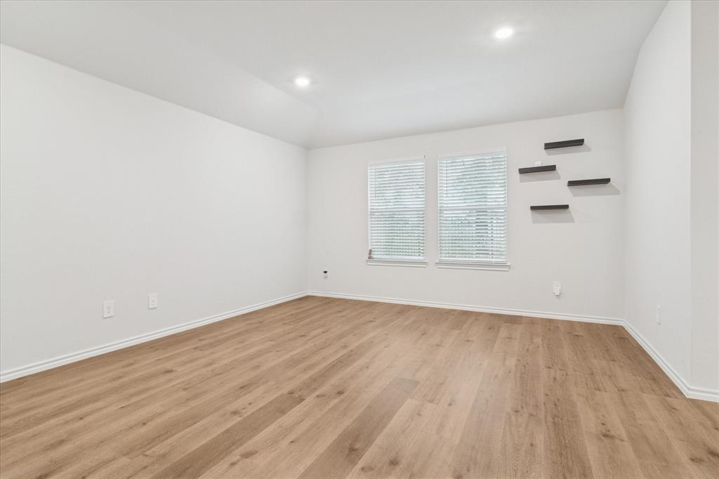 Enclave Pecan Creek Ph III - Residential Lease