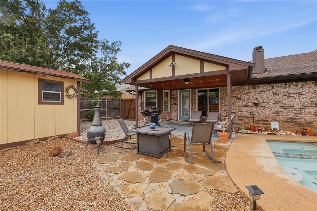 Bell Manor West - Residential