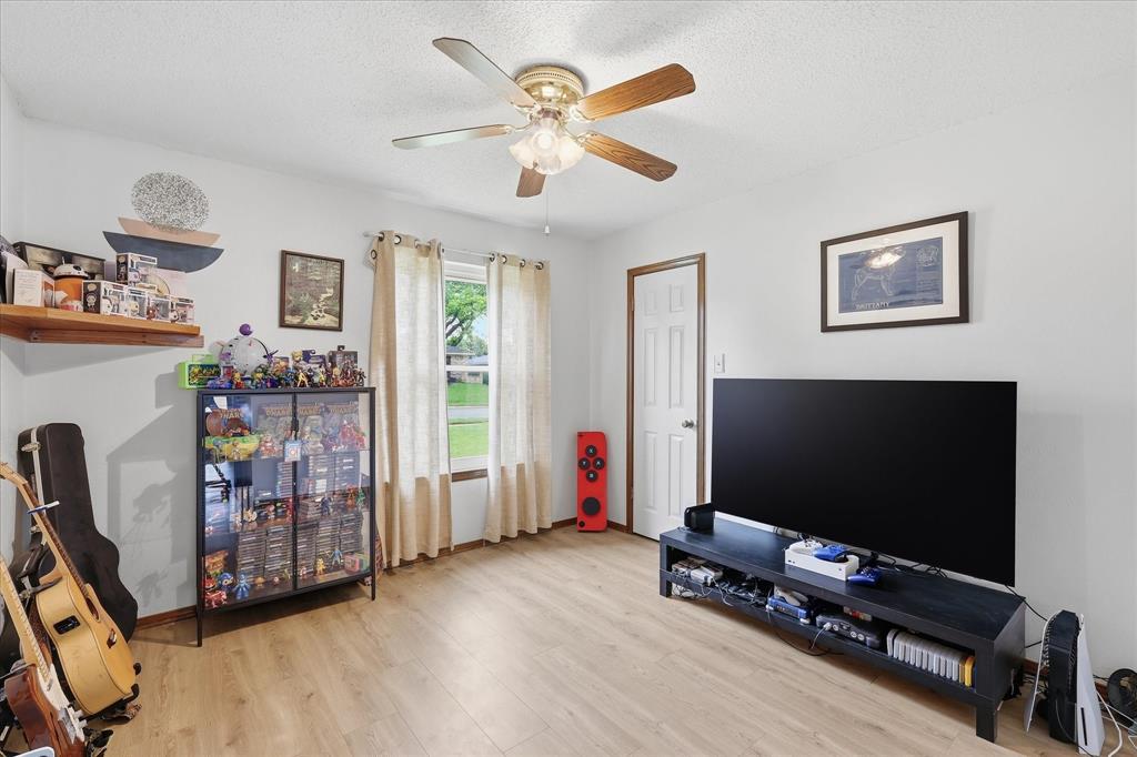 Bell Manor West - Residential
