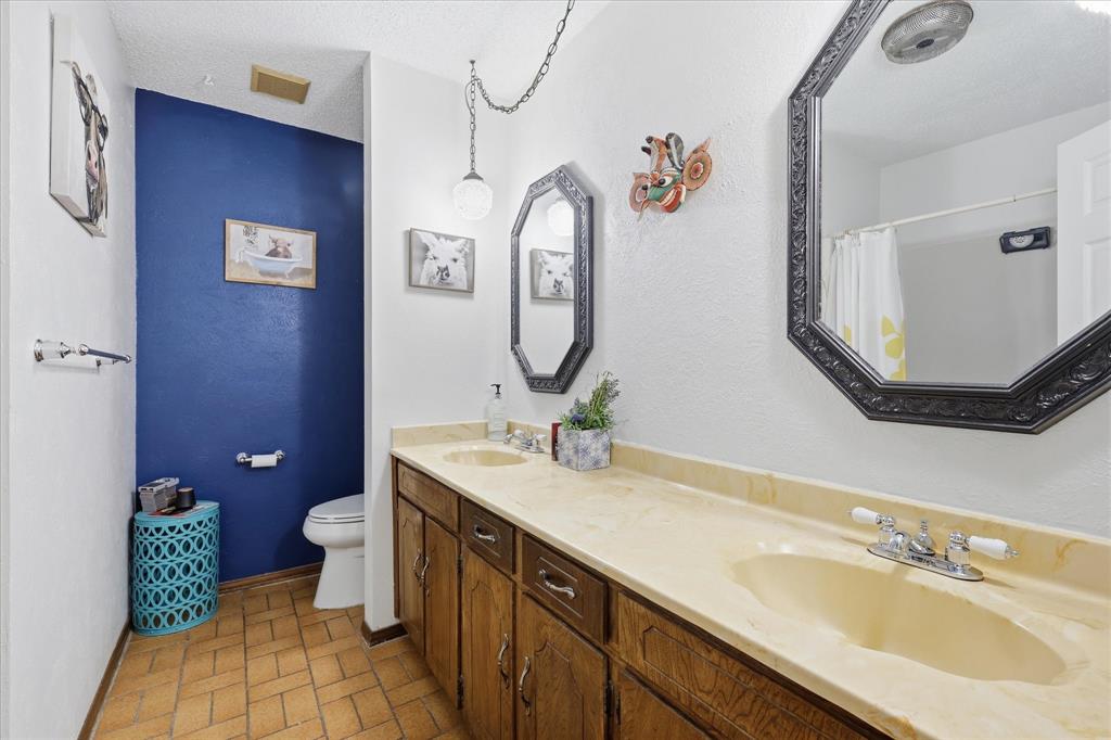 Bell Manor West - Residential