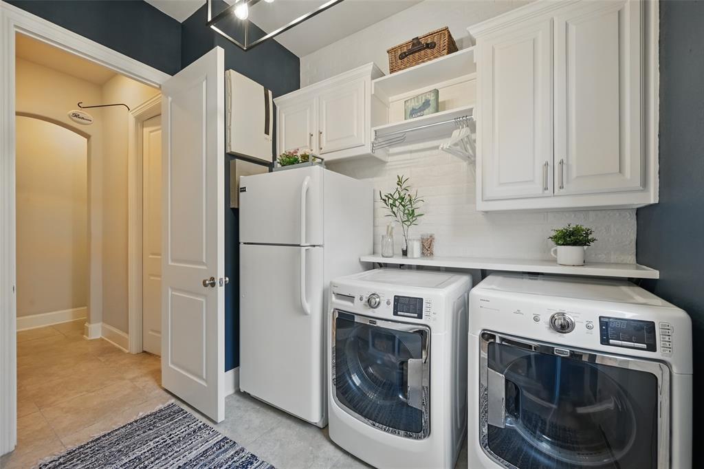 Lewisville, Texas 75056, United States, 4 Bedrooms Bedrooms, ,4 BathroomsBathrooms,Residential,Active,130623