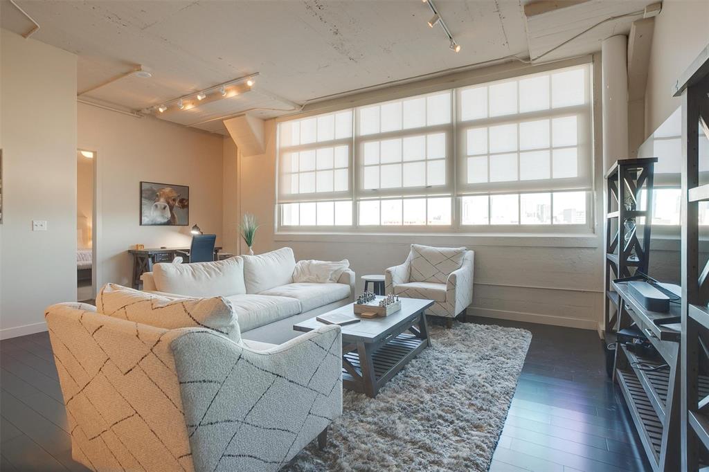 One Montgomery Plaza Residence Condo - Residential