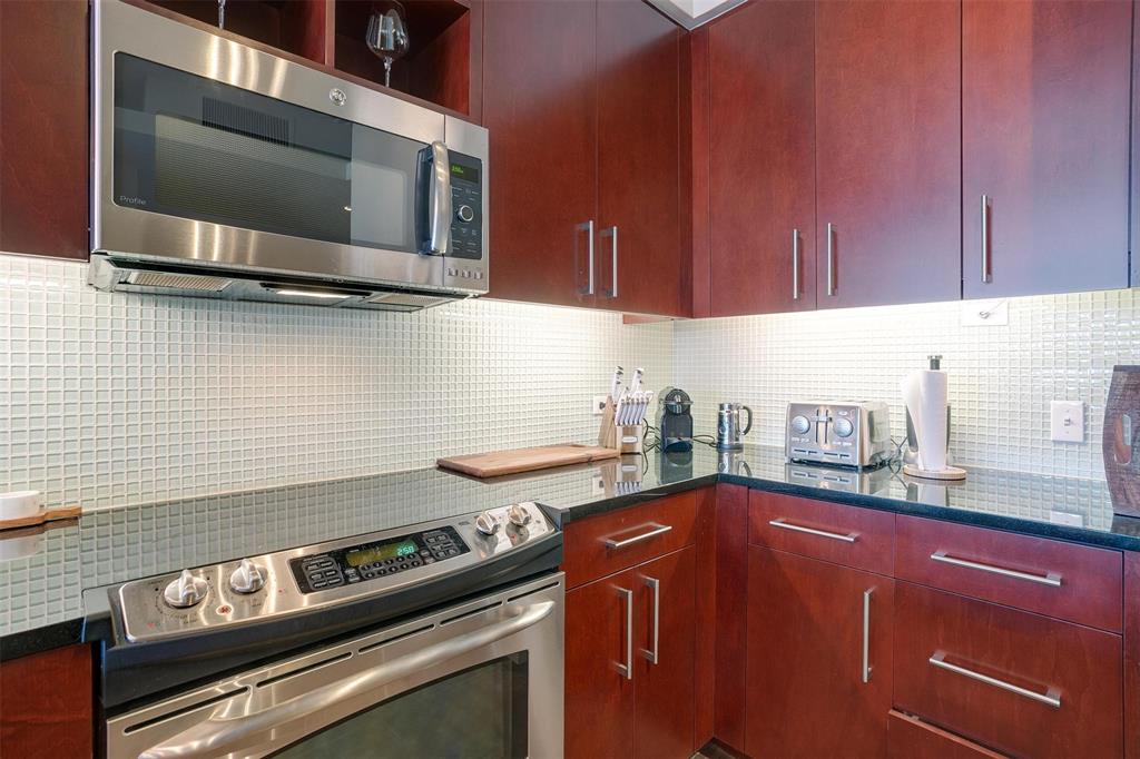 One Montgomery Plaza Residence Condo - Residential