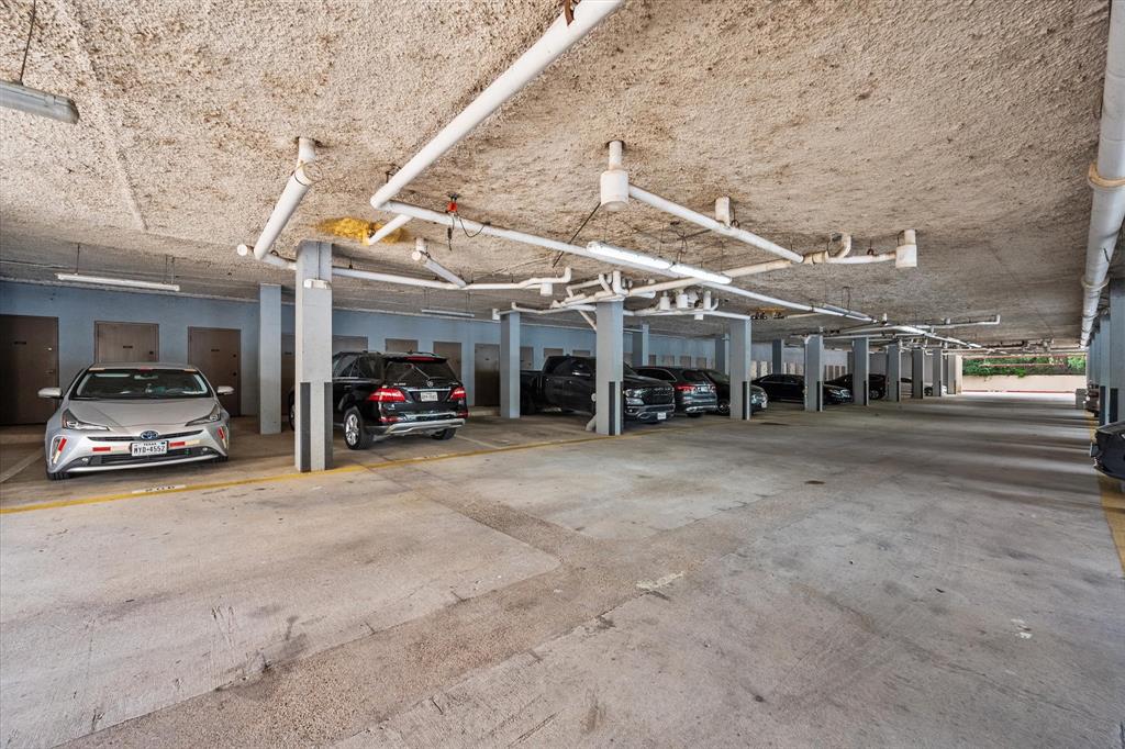 Reflection Bay Condo On Lake Arl - Residential