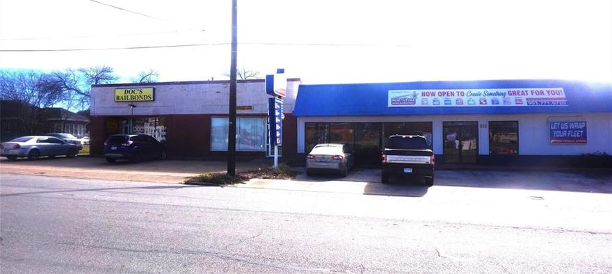 Former office with large reception area, four offices, a conference room which could become two additional offices. Great location for massage therapy, business or law office, counseling office or start a co-op office space. Located close to the Sherman Square, Grayson County Court Office, and the Federal Court Office.