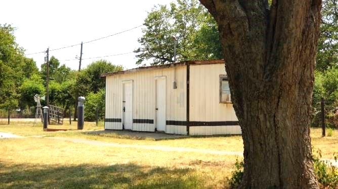 Suburban Estates - Farm