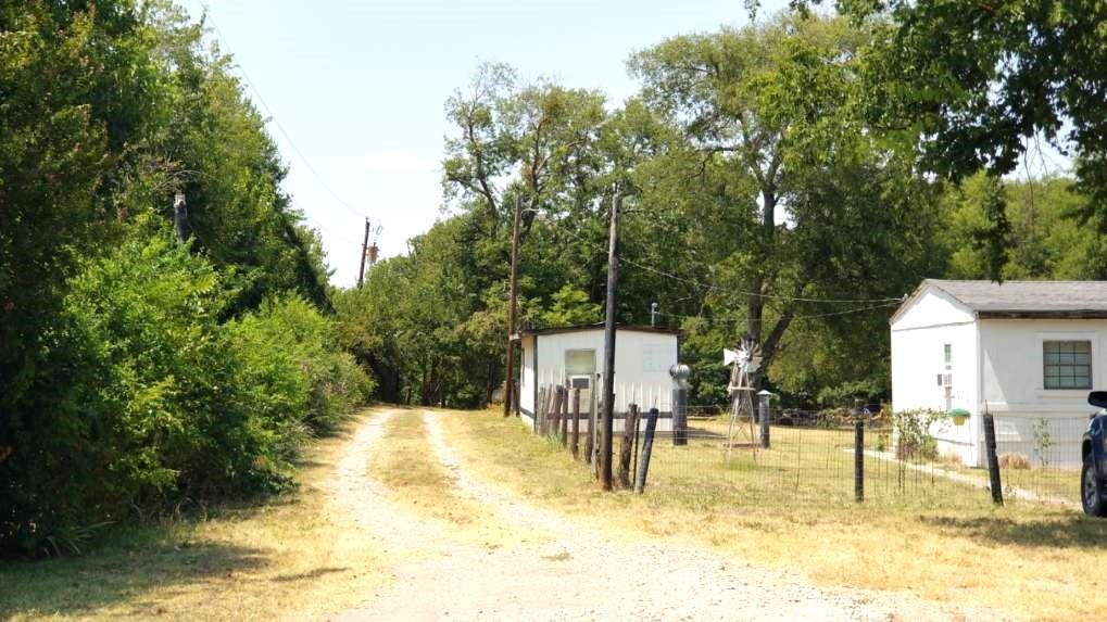 Suburban Estates - Farm