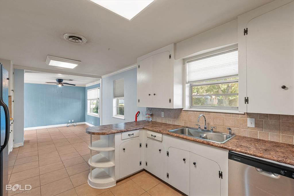 Shreveport, Louisiana 71104, United States, 3 Bedrooms Bedrooms, ,1 BathroomBathrooms,Residential,Active,231354