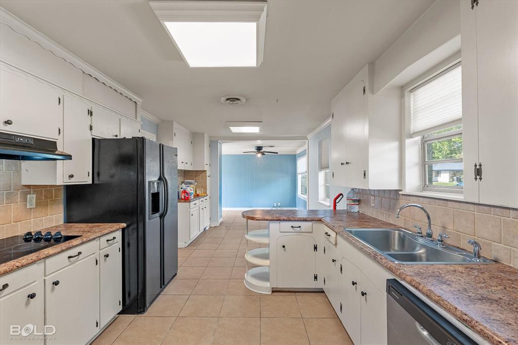 Shreveport, Louisiana 71104, United States, 3 Bedrooms Bedrooms, ,1 BathroomBathrooms,Residential,Active,231354