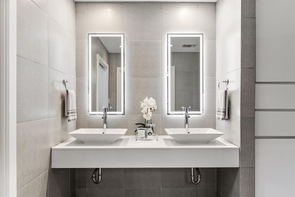 Guggenheim Acres - Residential