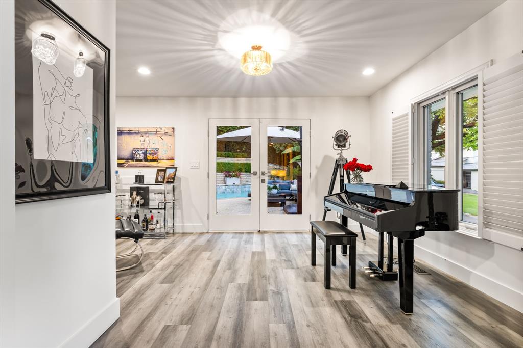 Guggenheim Acres - Residential