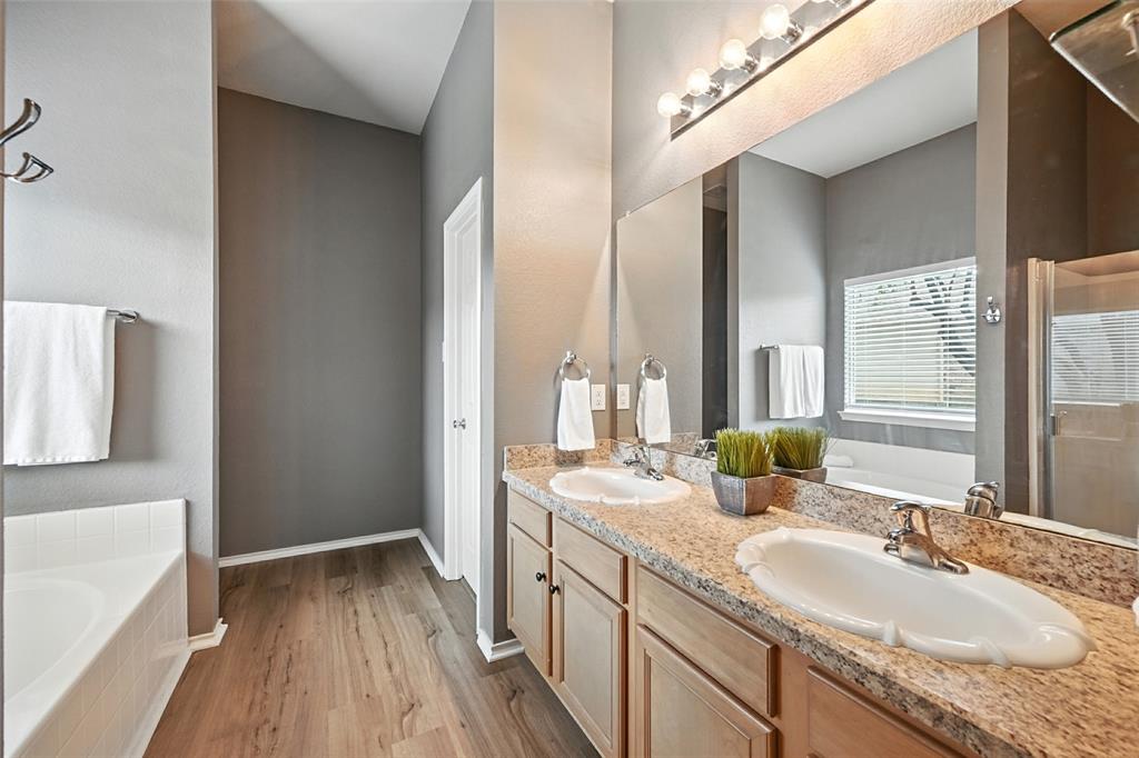 Oak Point, Texas 75068, United States, 3 Bedrooms Bedrooms, ,2 BathroomsBathrooms,Residential,Active,197210