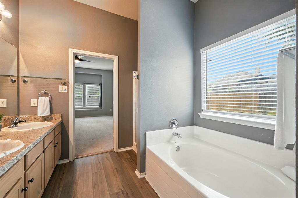 Oak Point, Texas 75068, United States, 3 Bedrooms Bedrooms, ,2 BathroomsBathrooms,Residential,Active,197210