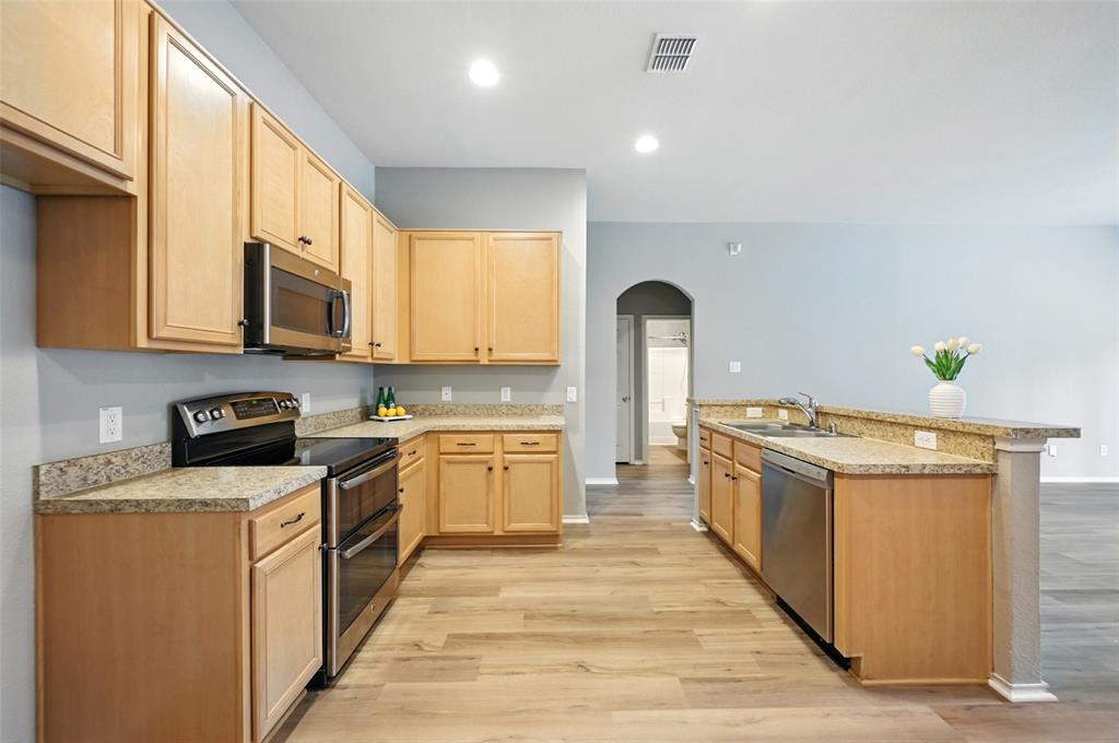 Oak Point, Texas 75068, United States, 3 Bedrooms Bedrooms, ,2 BathroomsBathrooms,Residential,Active,197210