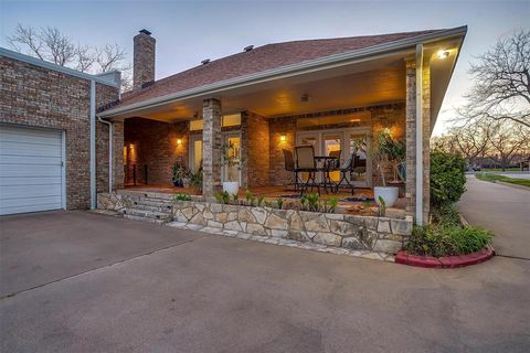 A home in Granbury