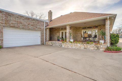 A home in Granbury