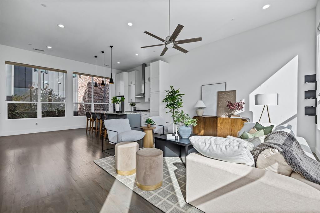 2317 Moser Condo - Residential Lease