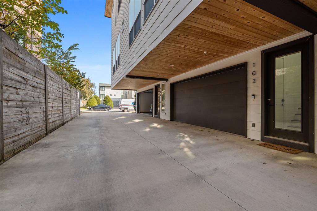 2317 Moser Condo - Residential Lease