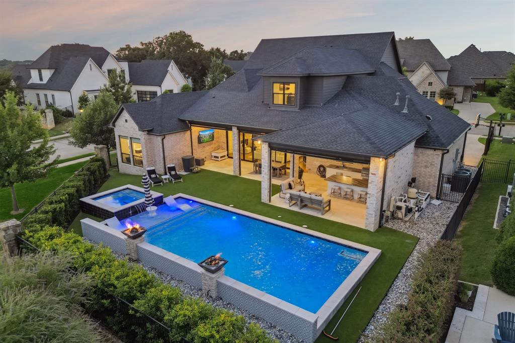 929 Winding Ridge Trail