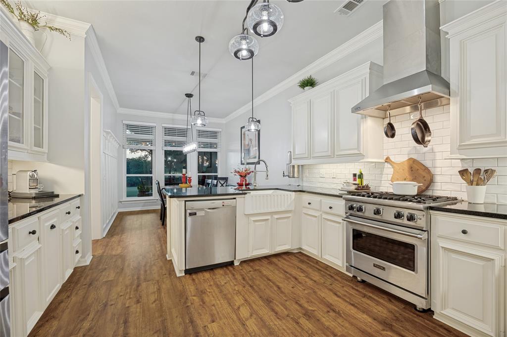2034 Hillcrest Court
