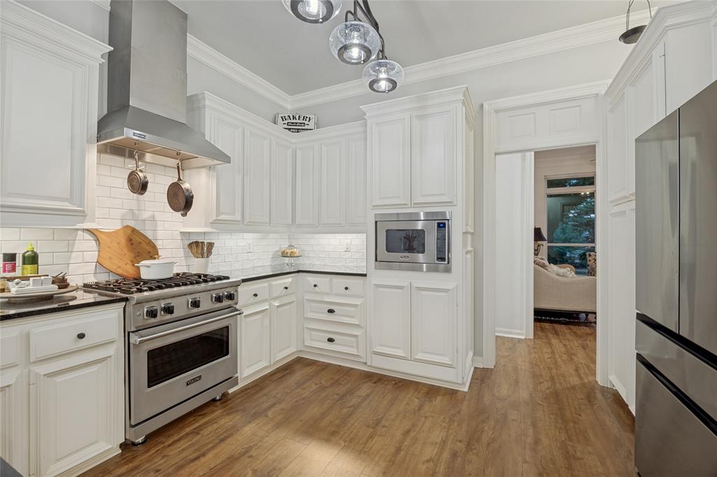 2034 Hillcrest Court