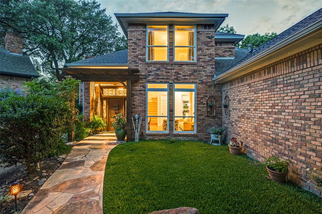 2034 Hillcrest Court