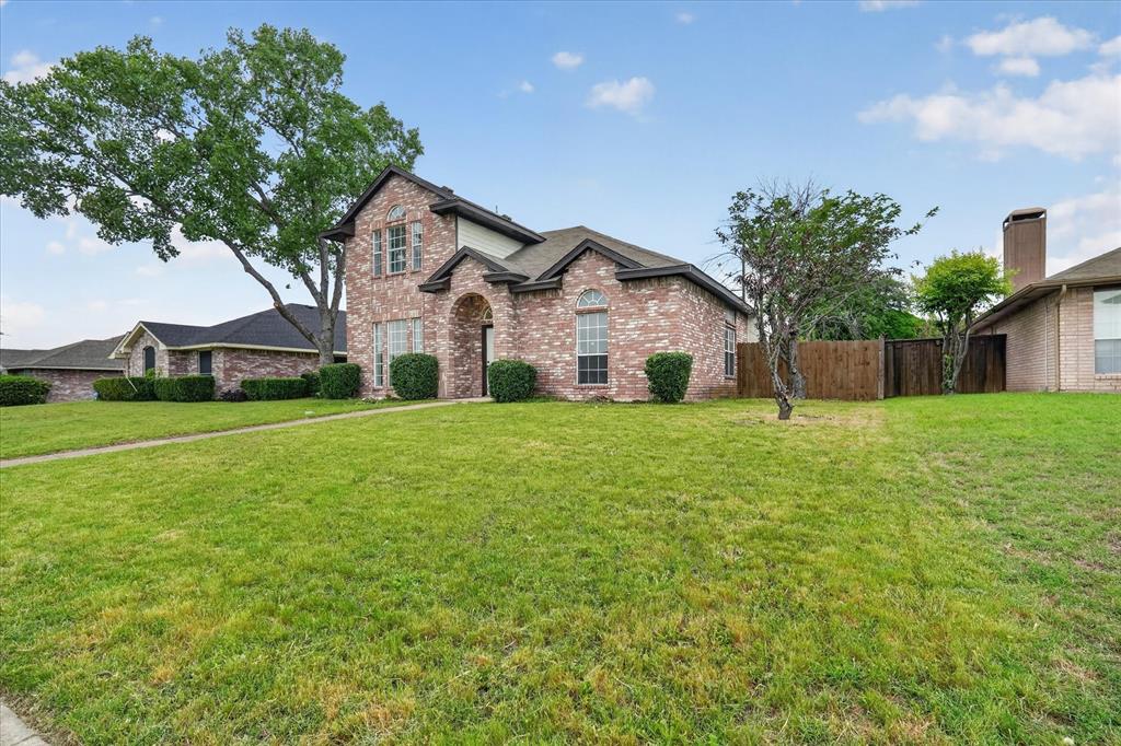 1325 Rosewood Lane