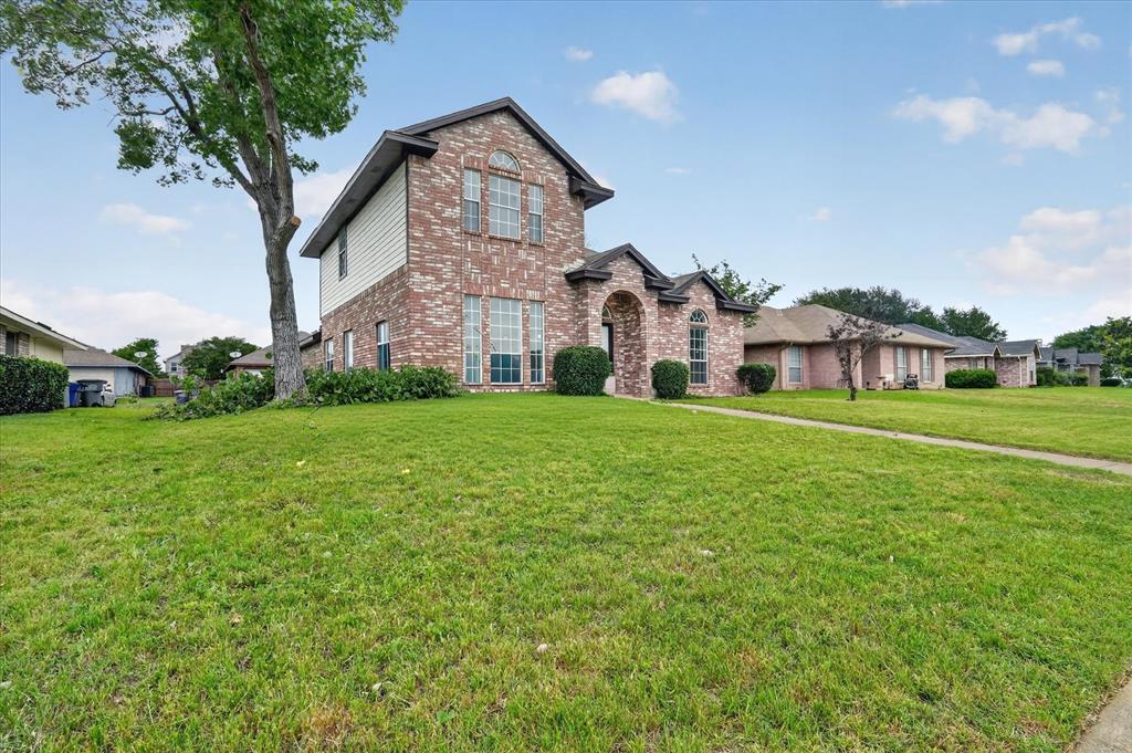 1325 Rosewood Lane