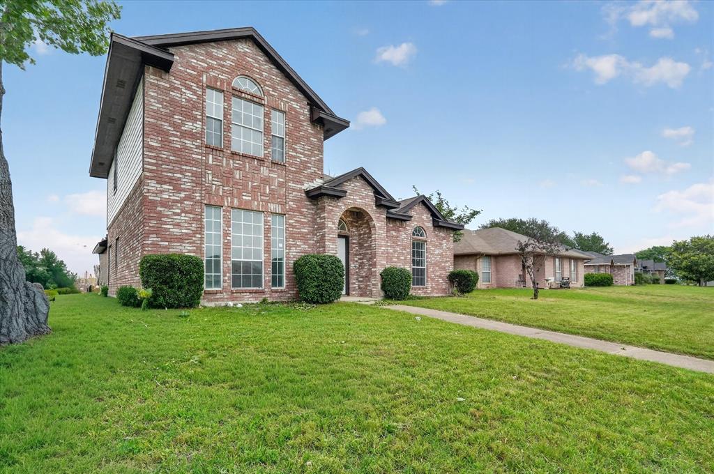 1325 Rosewood Lane