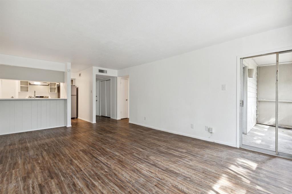 4837 Cedar Springs Road 308