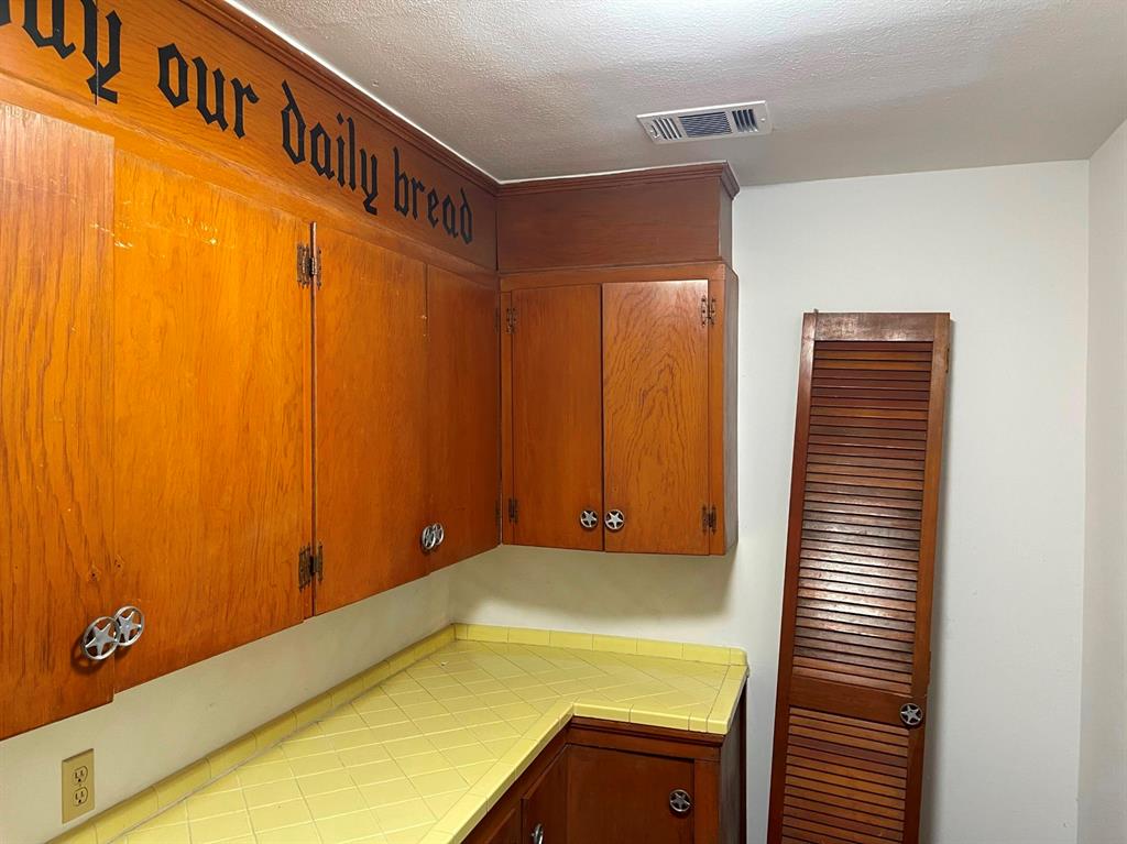 Park Hlnds Add - Commercial Sale