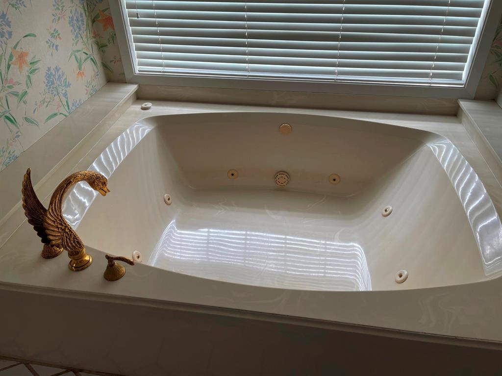 Park Hlnds Add - Commercial Sale