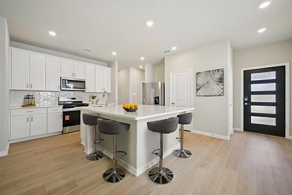 524 Clover Creek Drive