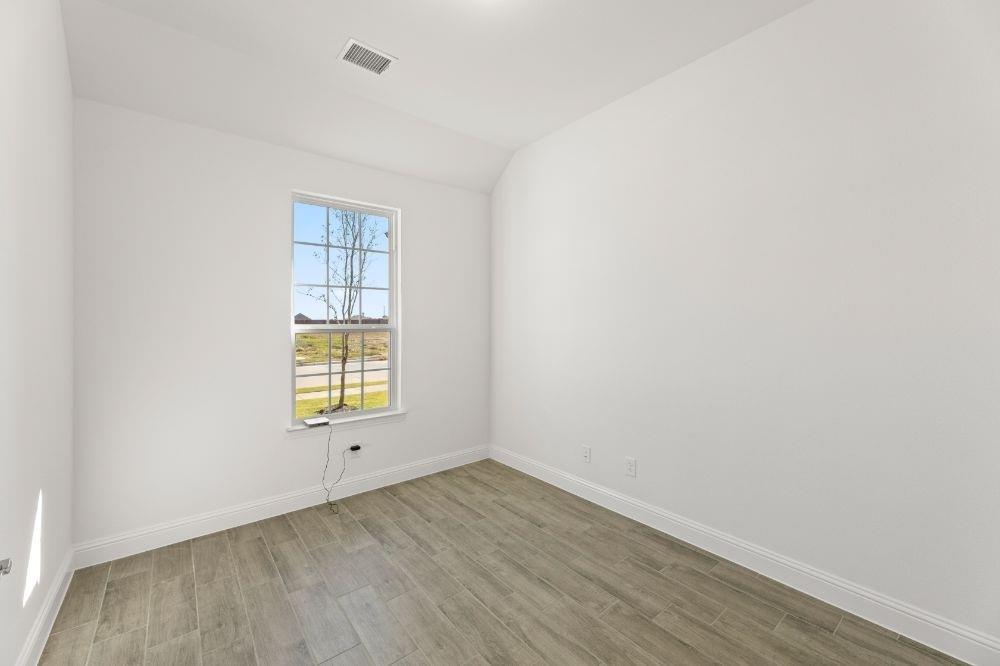 Lake Breeze - Residential