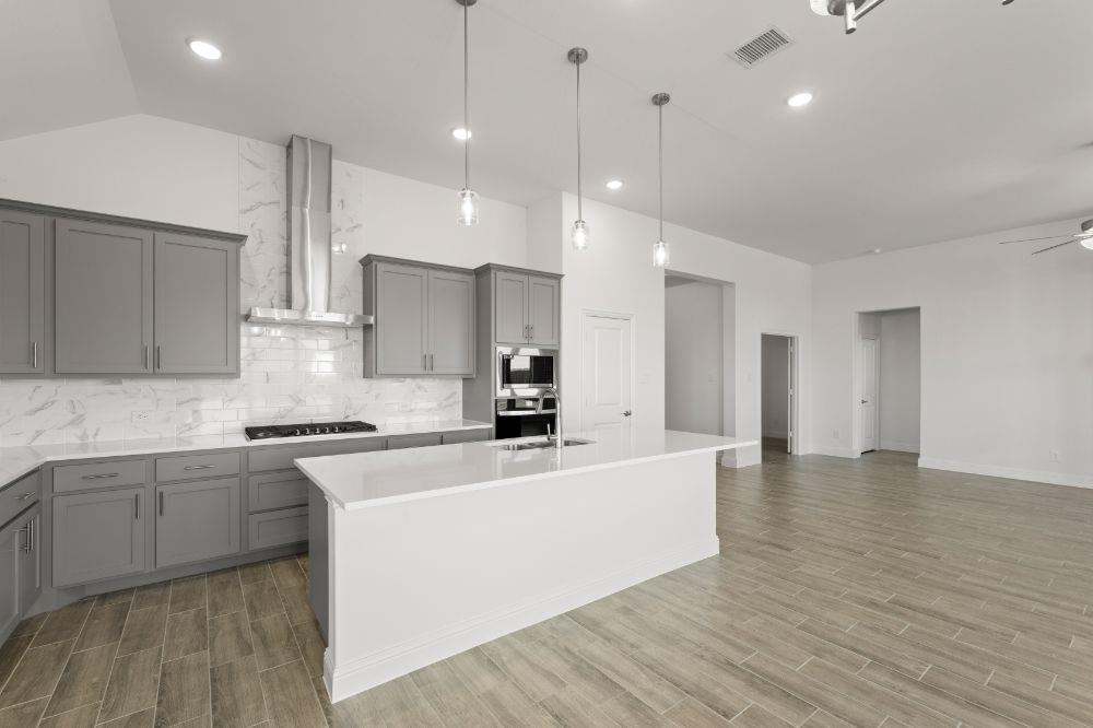 Lake Breeze - Residential