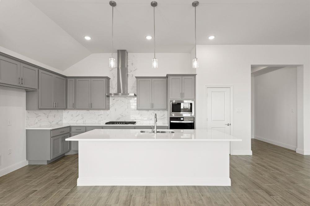 Lake Breeze - Residential